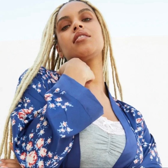 🌸MORGAN LANE Allie Robe In Navy Floral - Various Sizes🌸 - Picture 5 of 11